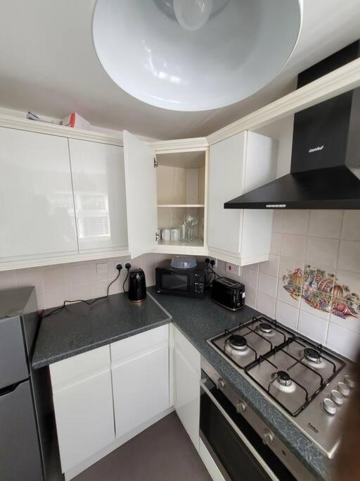 2 Bedroom End Of Terrace House Wellington  Luaran gambar