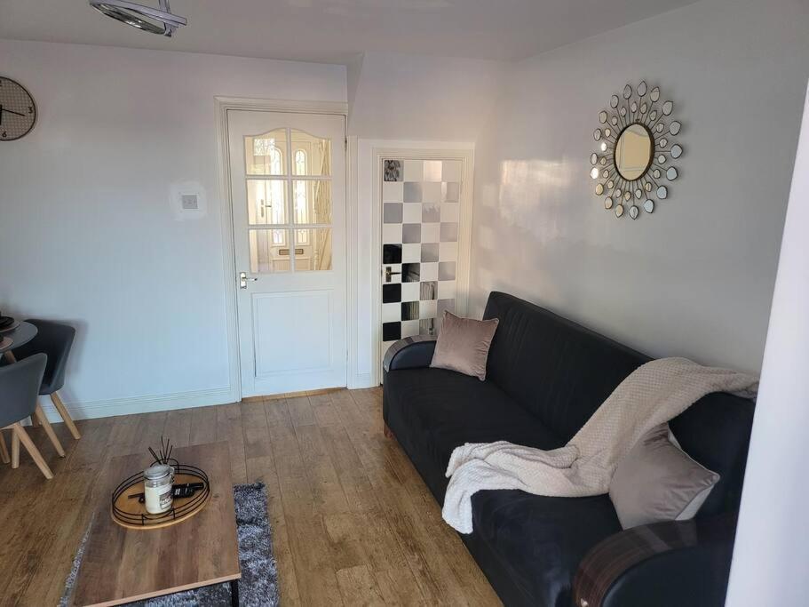 2 Bedroom End Of Terrace House Wellington  Luaran gambar
