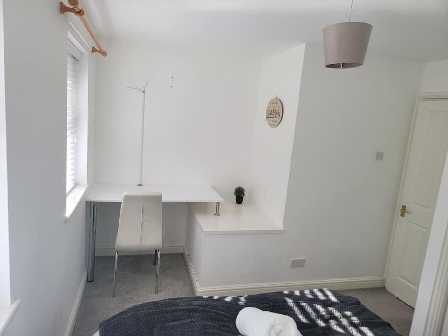 2 Bedroom End Of Terrace House Wellington  Luaran gambar